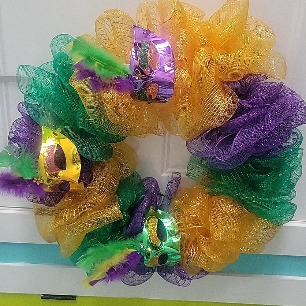 Mardi Gras wreath with lights Purple. Green Gold large wreath Handmade NWOT new - Picture 3 of 6